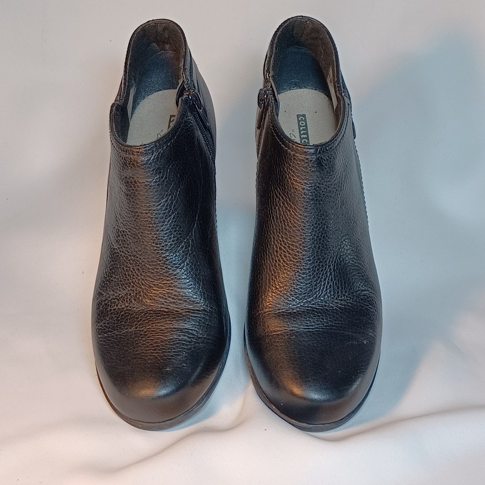 Clarks Women's Valarie2ashly Black Leather Ankle Boots Size 6.5M Office Casual - Picture 2 of 8